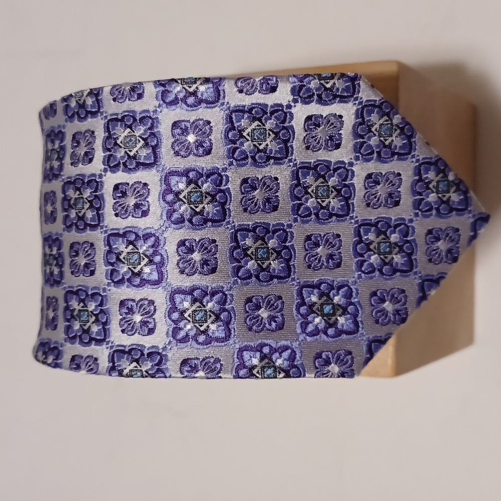 FRATELLI MODA Men's 100% Silk Tie.